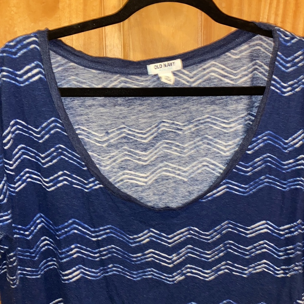 Short Sleeve Top - Picture 2 of 5